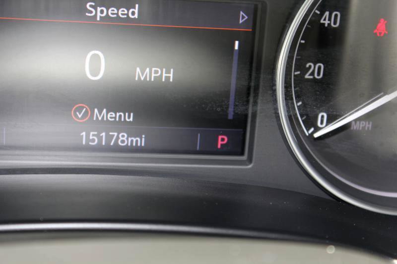 Used 2023 Buick Enclave Essence w/ Sound and Sites Package AWD/4WD image 31