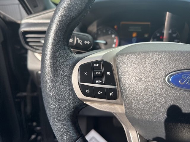 Used 2022 Ford Explorer XLT image 16