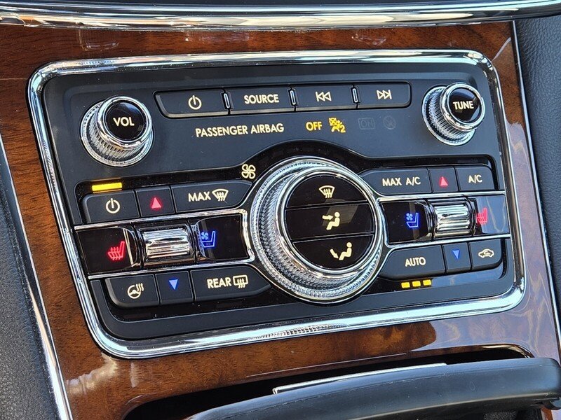 Used 2020 Lincoln Continental Reserve FWD image 21