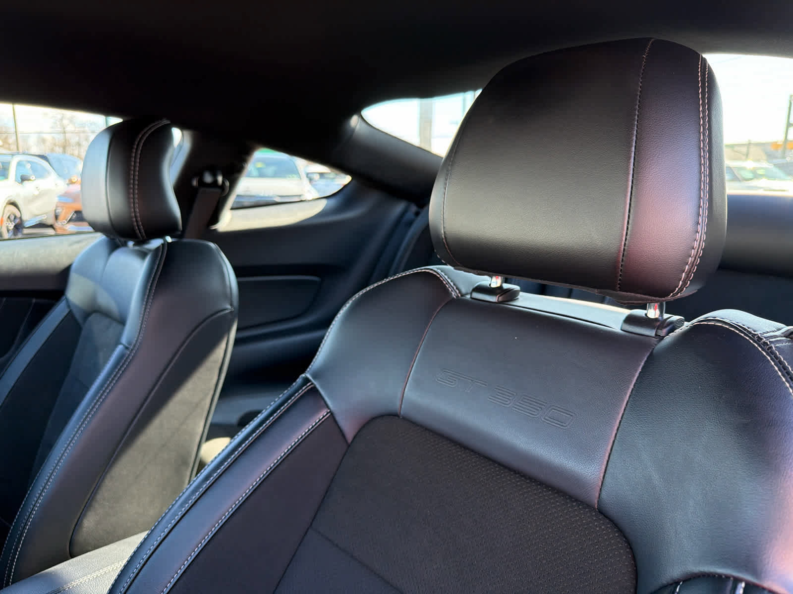 Used 2016 Ford Mustang Shelby GT350 w/ Technology Package image 20