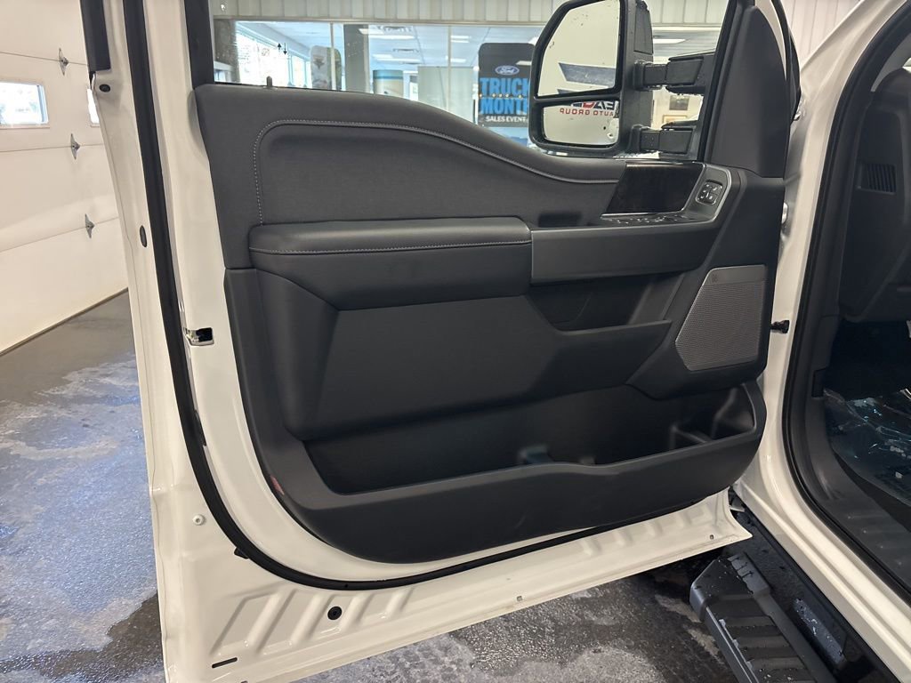 New 2026 Ford F250 Lariat w/ Black Appearance Package AWD/4WD image 22