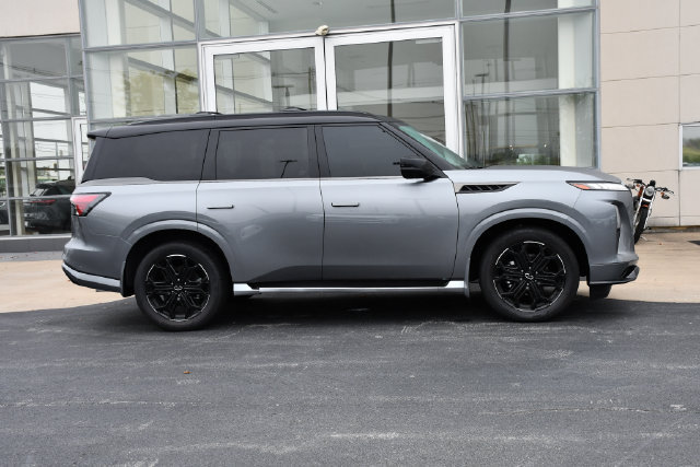 Certified 2026 INFINITI QX80 4WD w/ Sport Exterior Package image 7