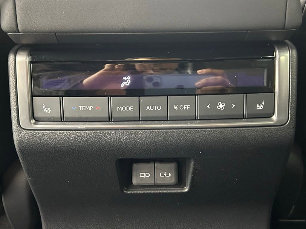 Used 2024 Lexus GX 550 w/ Accessory Package (2T) AWD/4WD image 21
