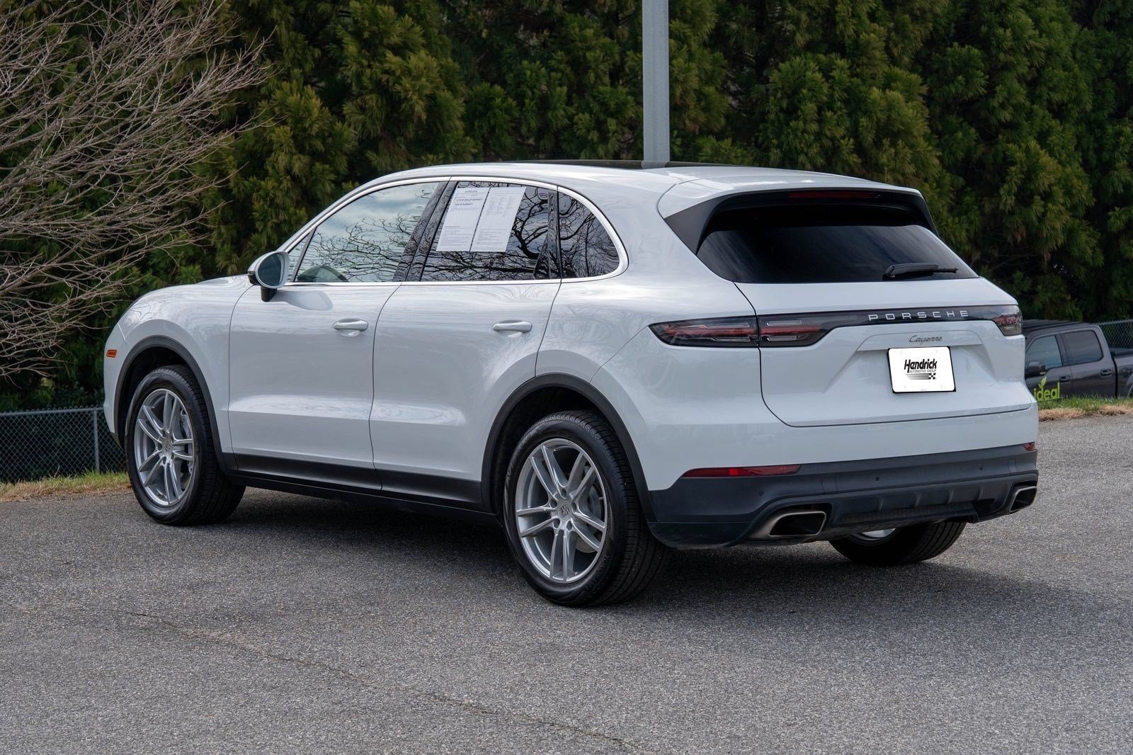 Certified 2023 Porsche Cayenne Platinum Edition AWD/4WD image 4