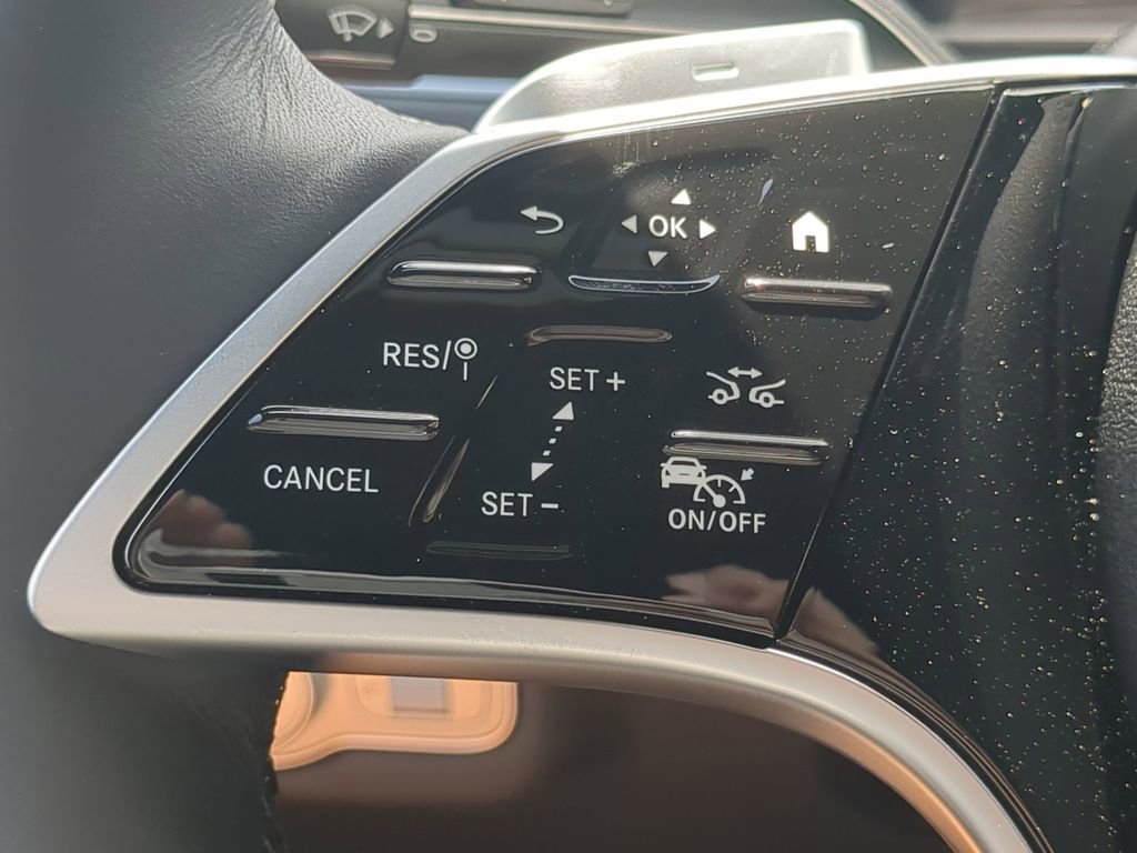 Used 2025 Mercedes-Benz GLE 450e 4MATIC image 13