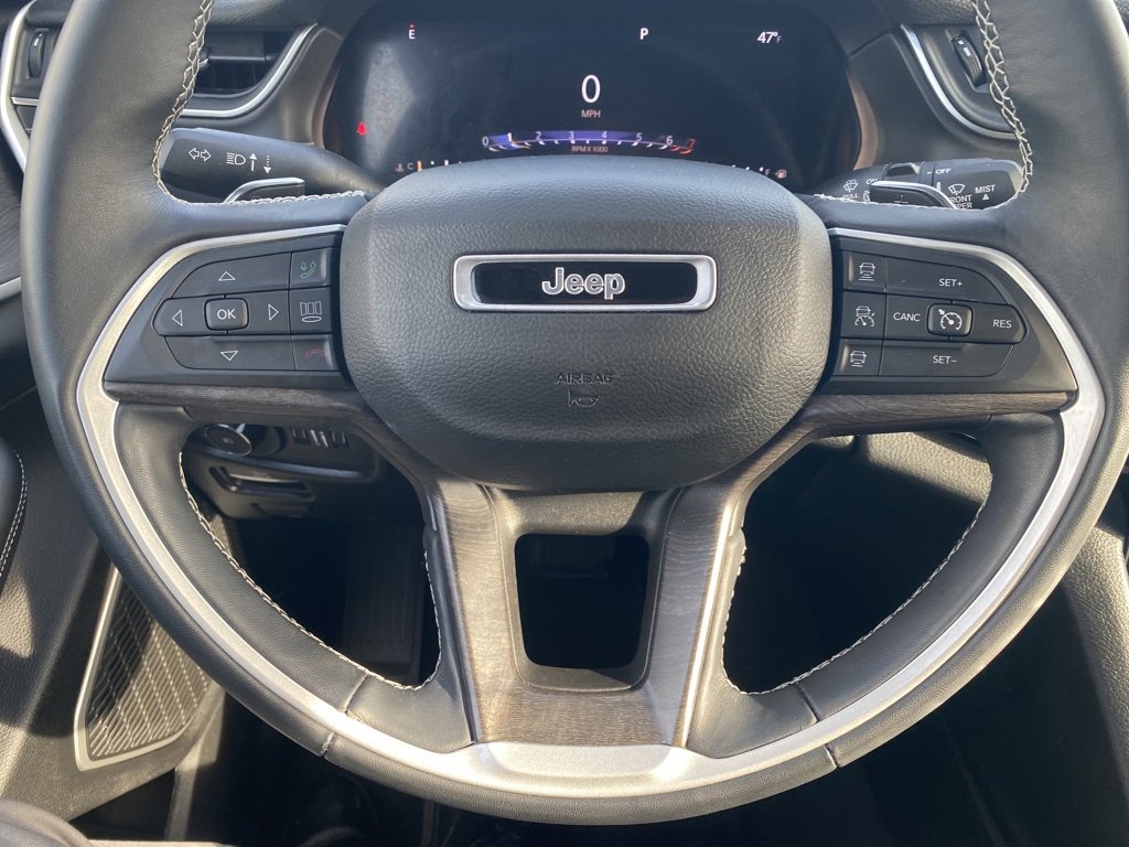 Used 2022 Jeep Grand Cherokee L Limited w/ Trailer Tow Group (B) image 10