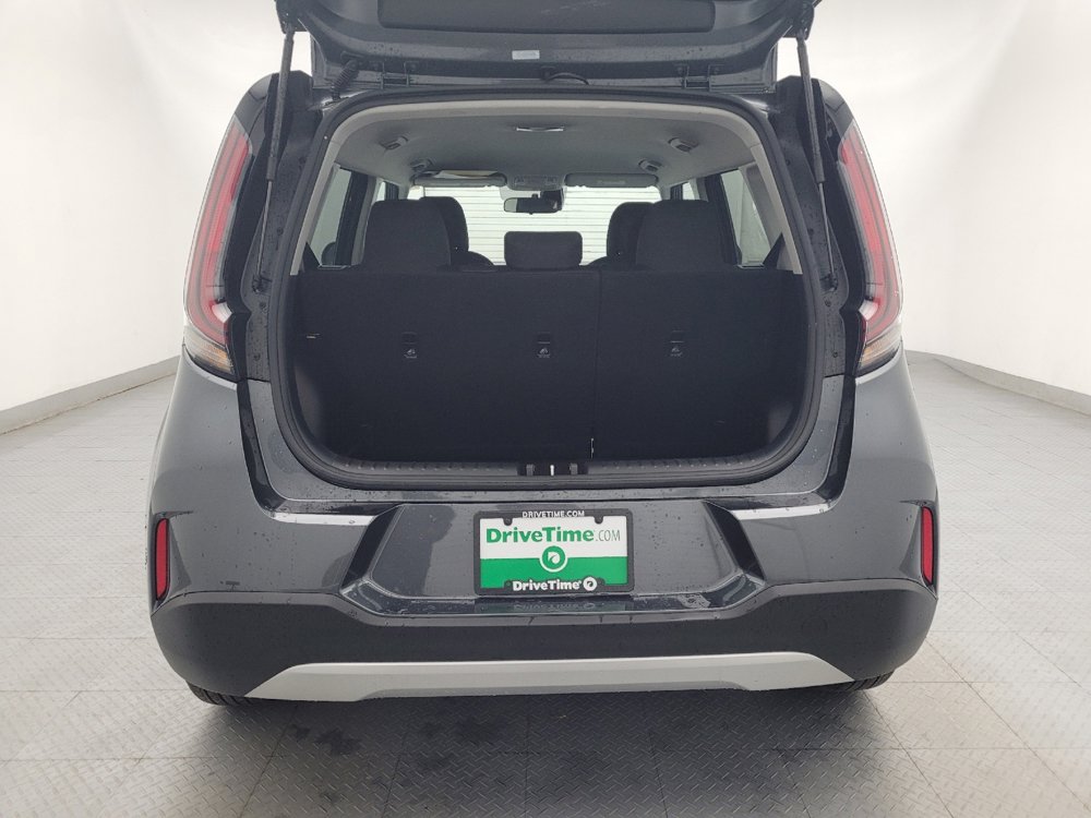 Used 2025 Kia Soul LX w/ LX Technology Package image 29