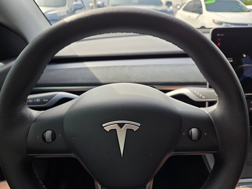 Used 2021 Tesla Model Y Long Range AWD/4WD image 30