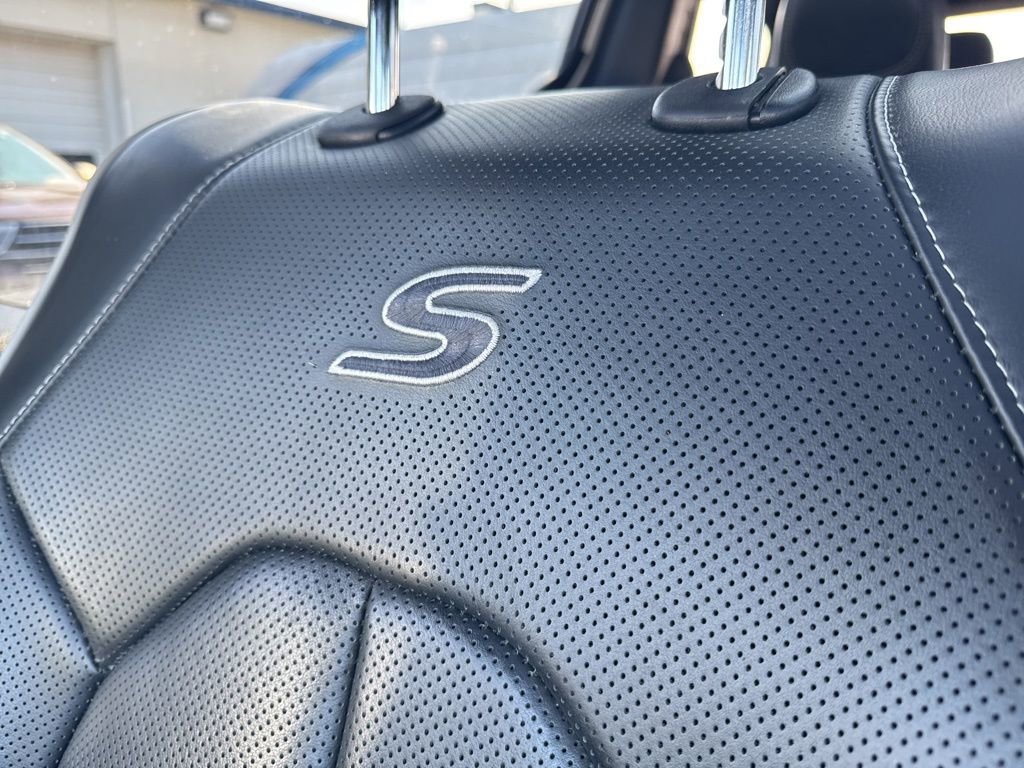 Used 2025 Chrysler Pacifica Limited image 27