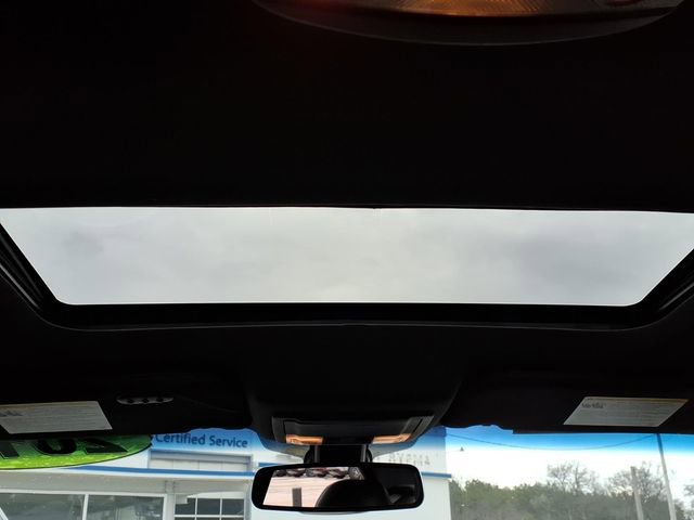 Used 2017 Ford Taurus SHO image 18