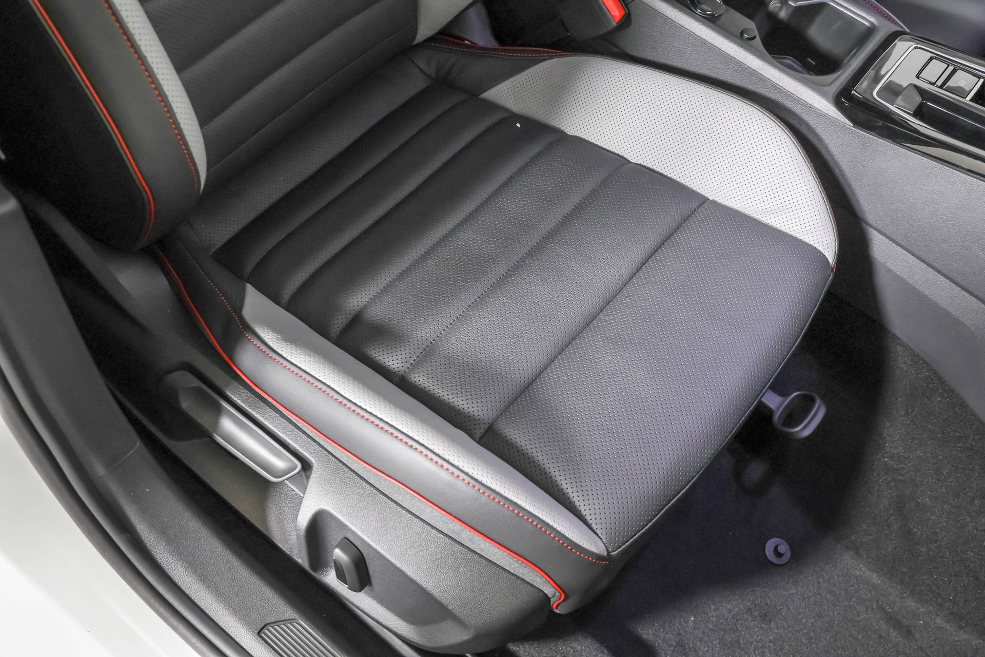 New 2026 Volkswagen GTI SE image 44