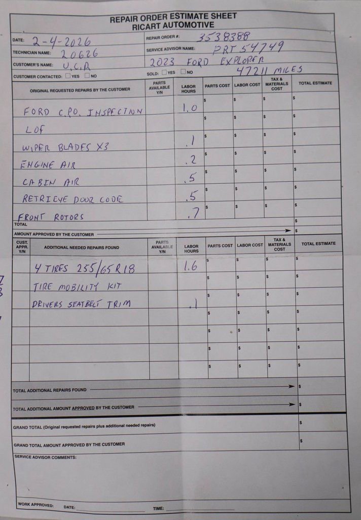 Certified 2023 Ford Explorer XLT w/ Equipment Group 202A image 4