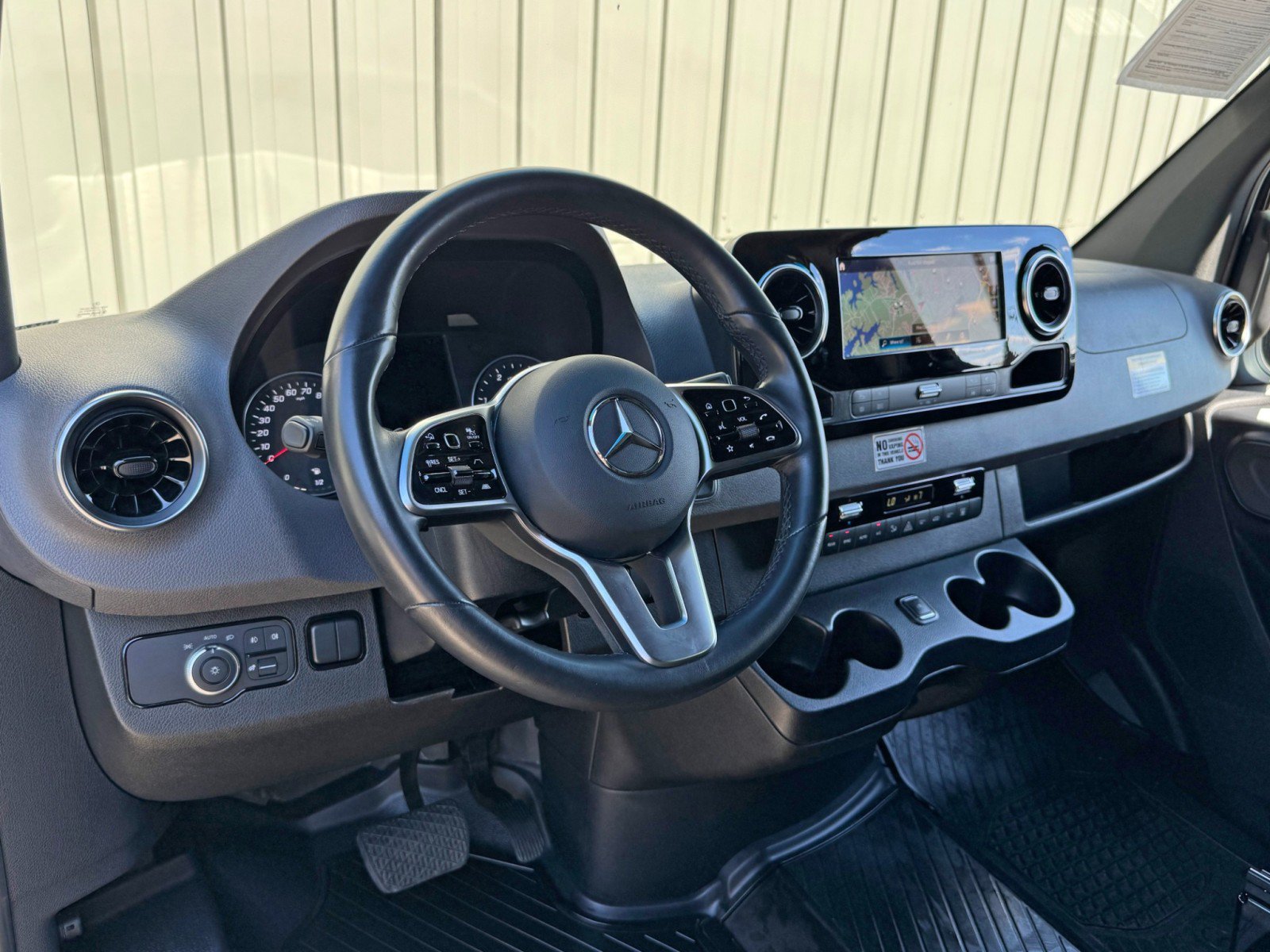 Used 2024 Mercedes-Benz Sprinter 2500 image 13