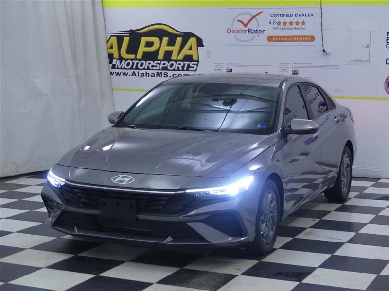 Used 2024 Hyundai Elantra SEL FWD image 4