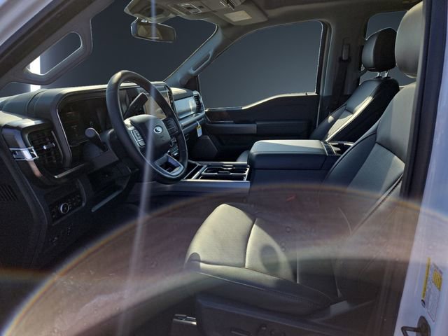 New 2026 Ford F250 Lariat w/ Black Appearance Package image 9
