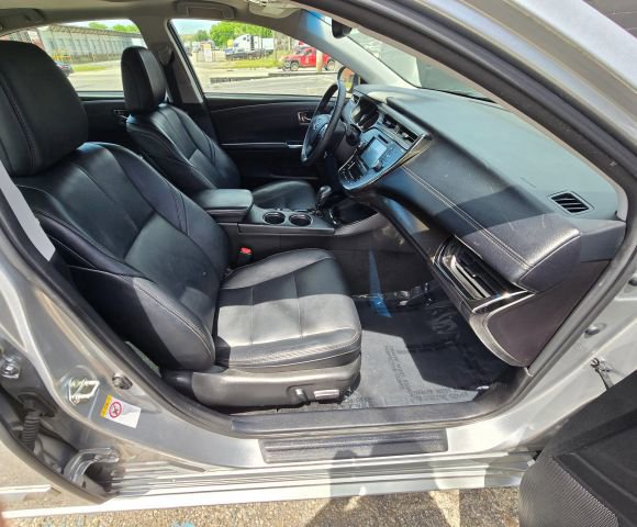 Used 2018 Toyota Avalon XLE Plus FWD image 16