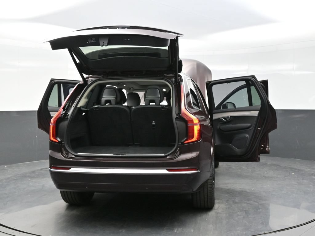 Used 2025 Volvo XC90 B5 Ultra AWD/4WD image 44