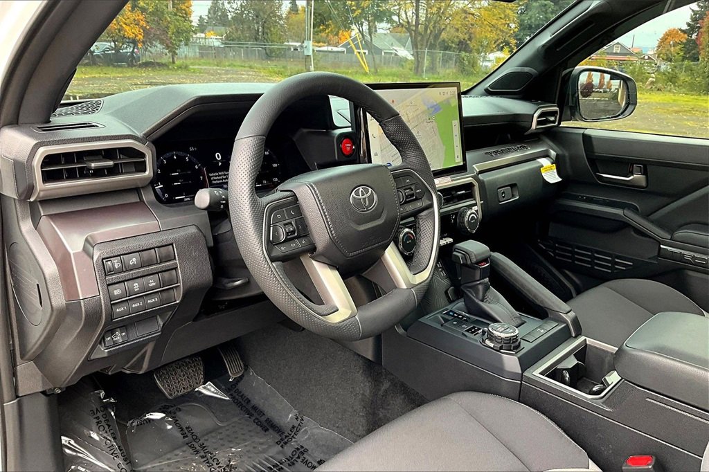 Used 2025 Toyota Tacoma TRD Off-Road image 18