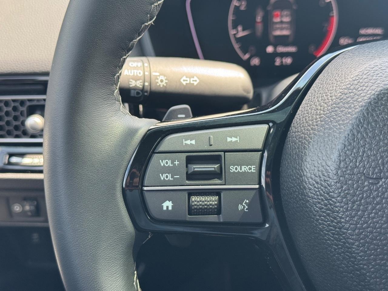 Used 2025 Honda Civic Sport image 22