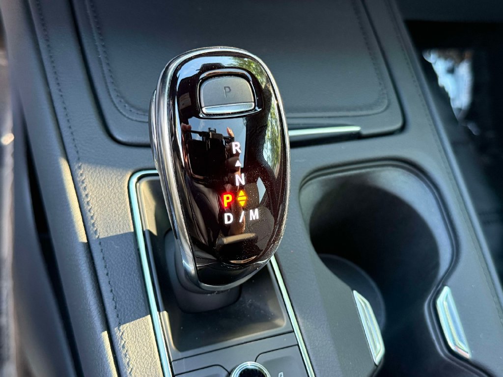 Certified 2025 Cadillac XT4 Premium Luxury FWD image 26