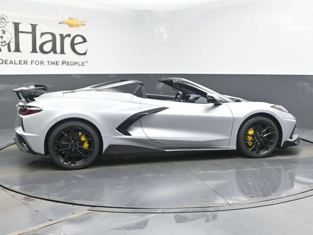 New 2026 Chevrolet Corvette Stingray Premium Conv w/ Stealth Interior Trim Package RWD image 17