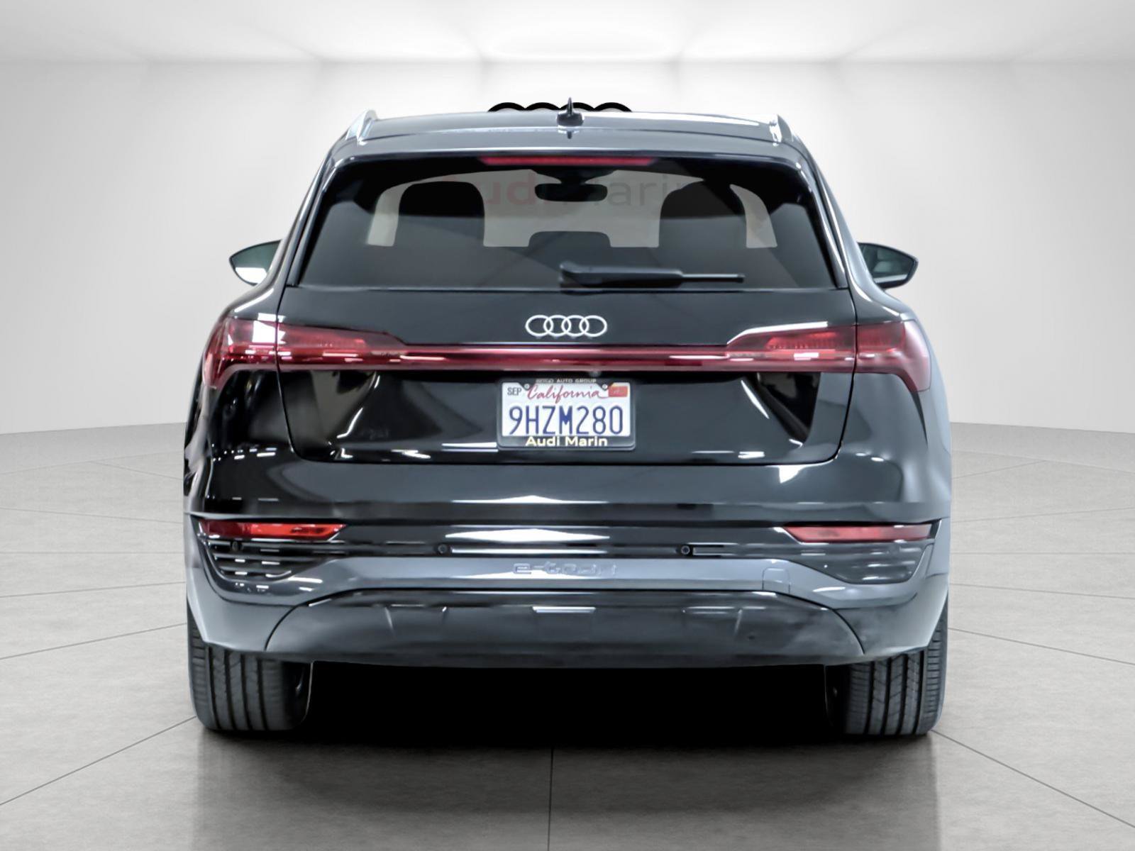 Used 2024 Audi Q8 e-tron Premium Plus w/ Premium Plus Package AWD/4WD image 4