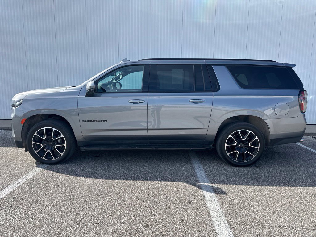 Used 2022 Chevrolet Suburban RST w/ Sport Performance Package AWD/4WD image 3