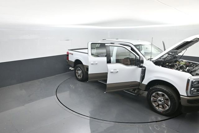 New 2026 Ford F350 King Ranch w/ FX4 Off-Road Package AWD/4WD image 39