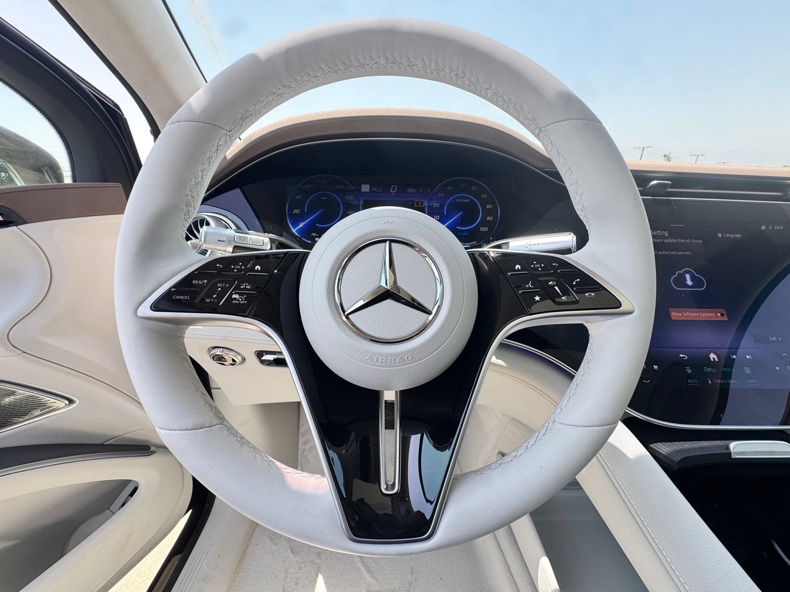 New 2026 Mercedes-Benz EQS 400 4MATIC SUV image 23