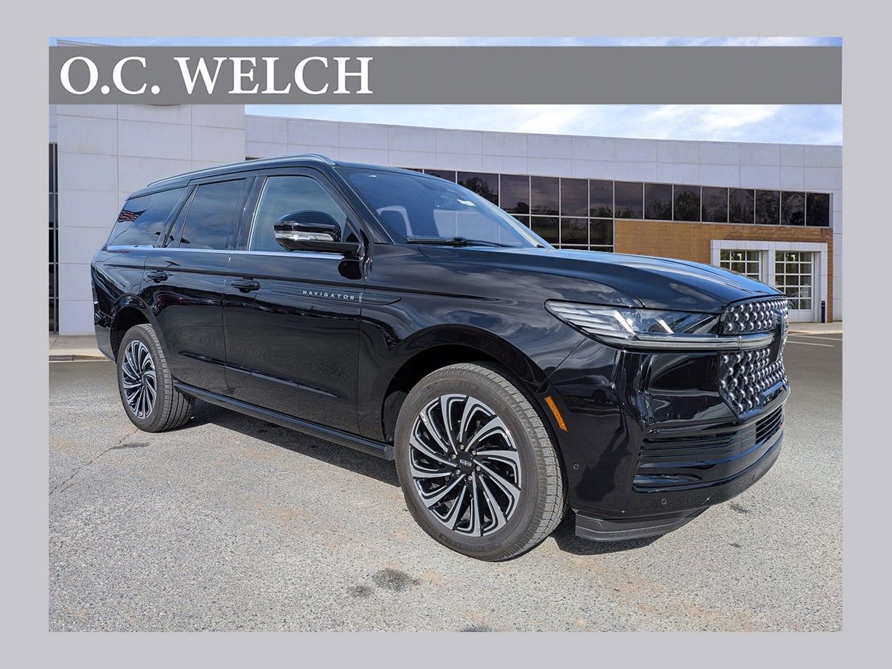 Certified 2025 Lincoln Navigator Black Label image 1