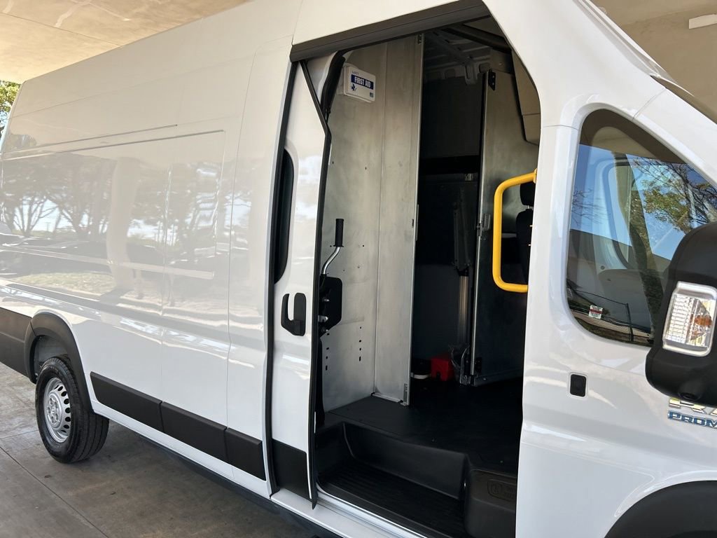 Used 2024 RAM ProMaster 3500 w/ Delivery Van Package image 22