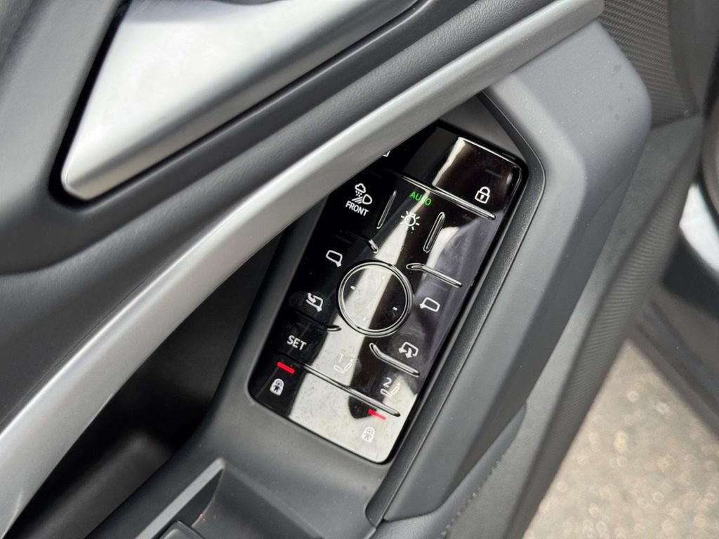Used 2025 Audi Q5 Premium Plus AWD/4WD image 18