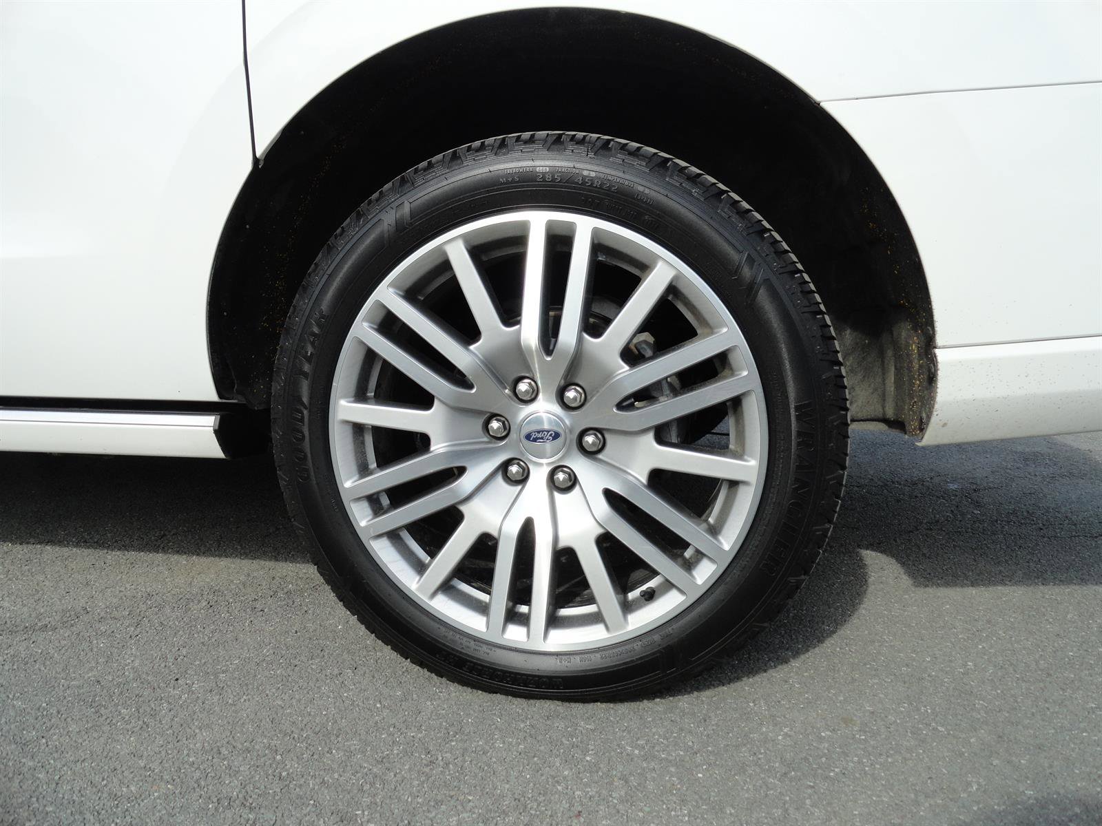Certified 2022 Ford Expedition Max Platinum image 9
