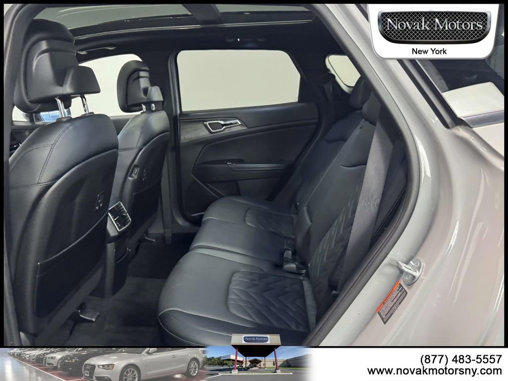 Used 2023 Kia Sportage X-Line w/ X-Line Premium Package AWD/4WD image 12