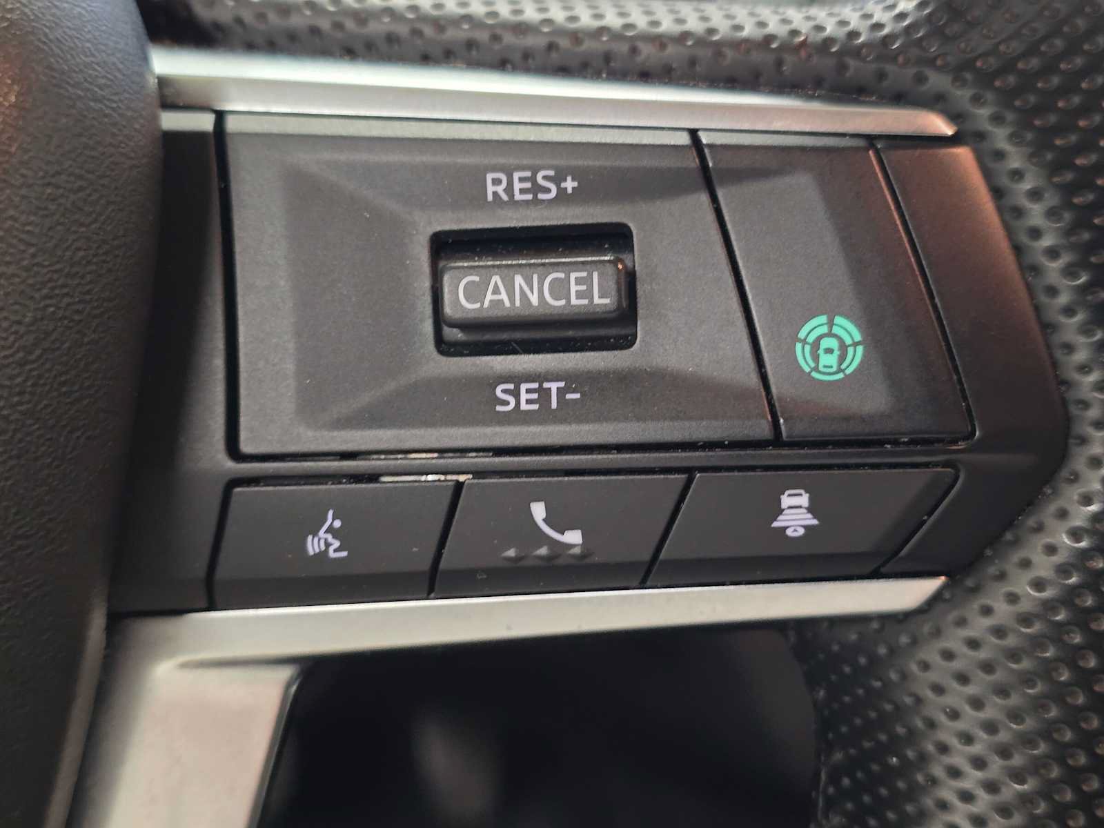 Used 2024 Mitsubishi Outlander SE AWD/4WD image 30