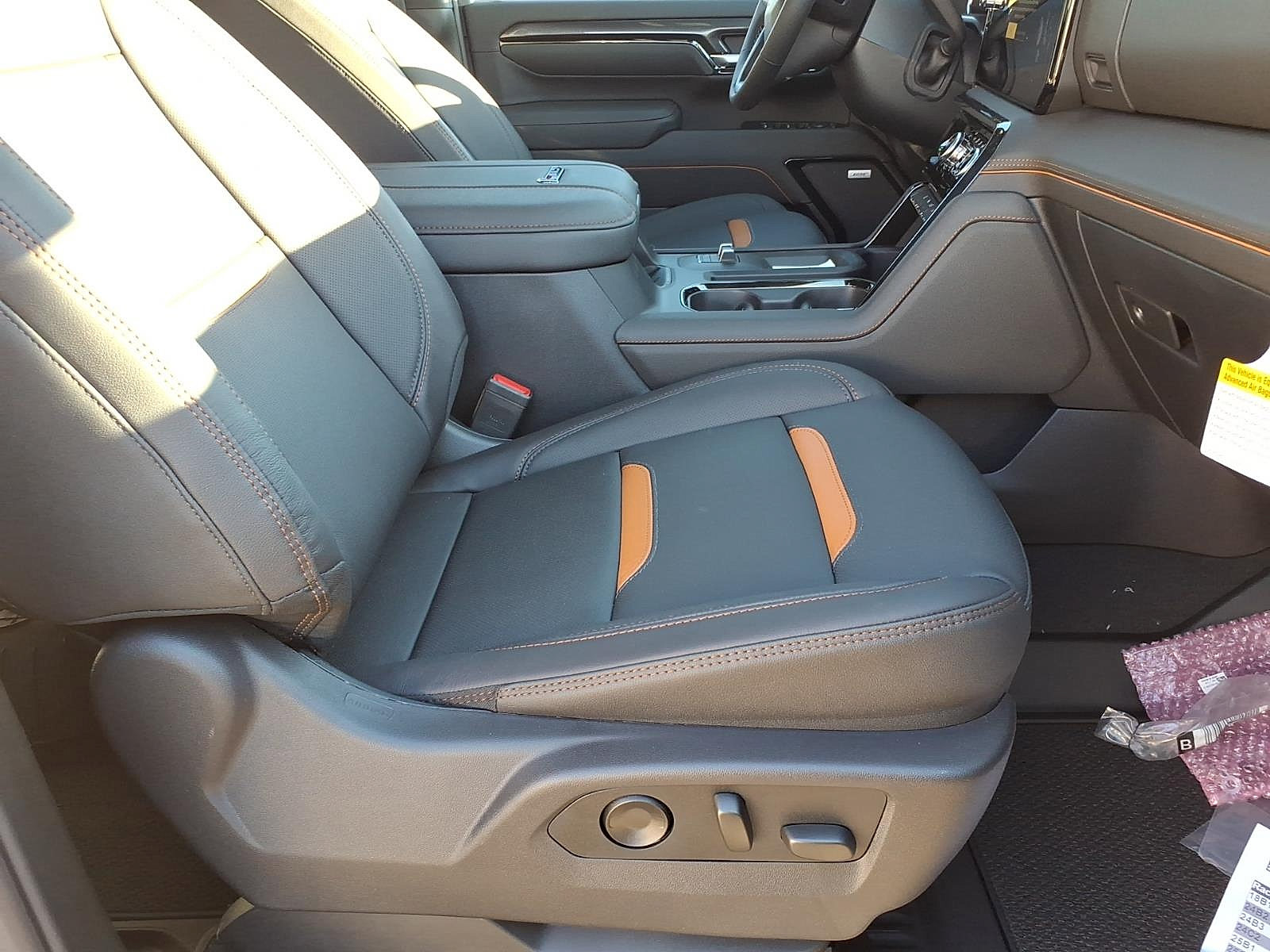 New 2026 GMC Sierra 2500 AT4 AWD/4WD image 8