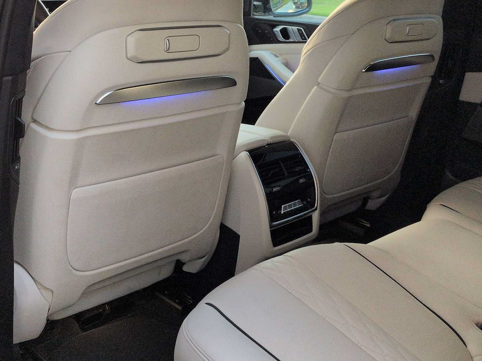 Used 2024 BMW X7 M60i w/ Executive Package AWD/4WD image 19