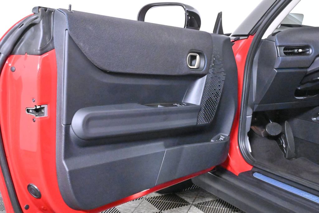 Certified 2025 MINI Cooper S image 27