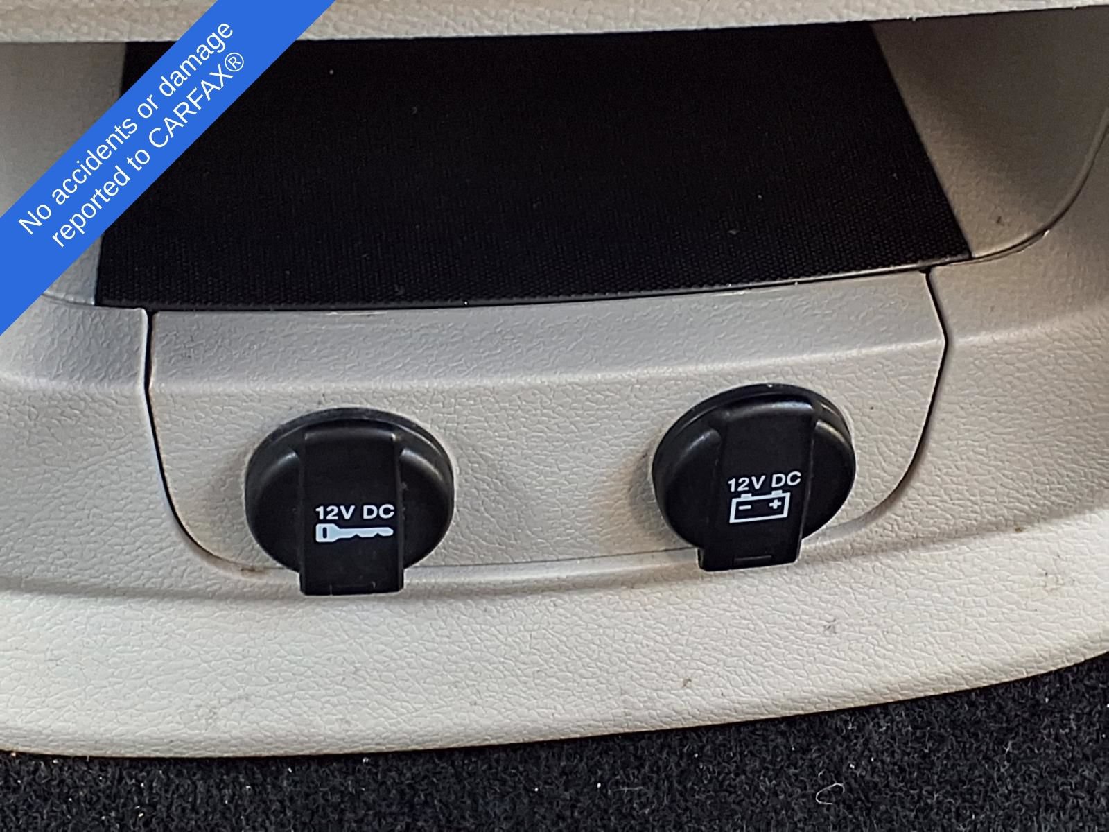 Used 2016 Chrysler Town & Country Touring w/ Driver Convenience Group FWD image 29