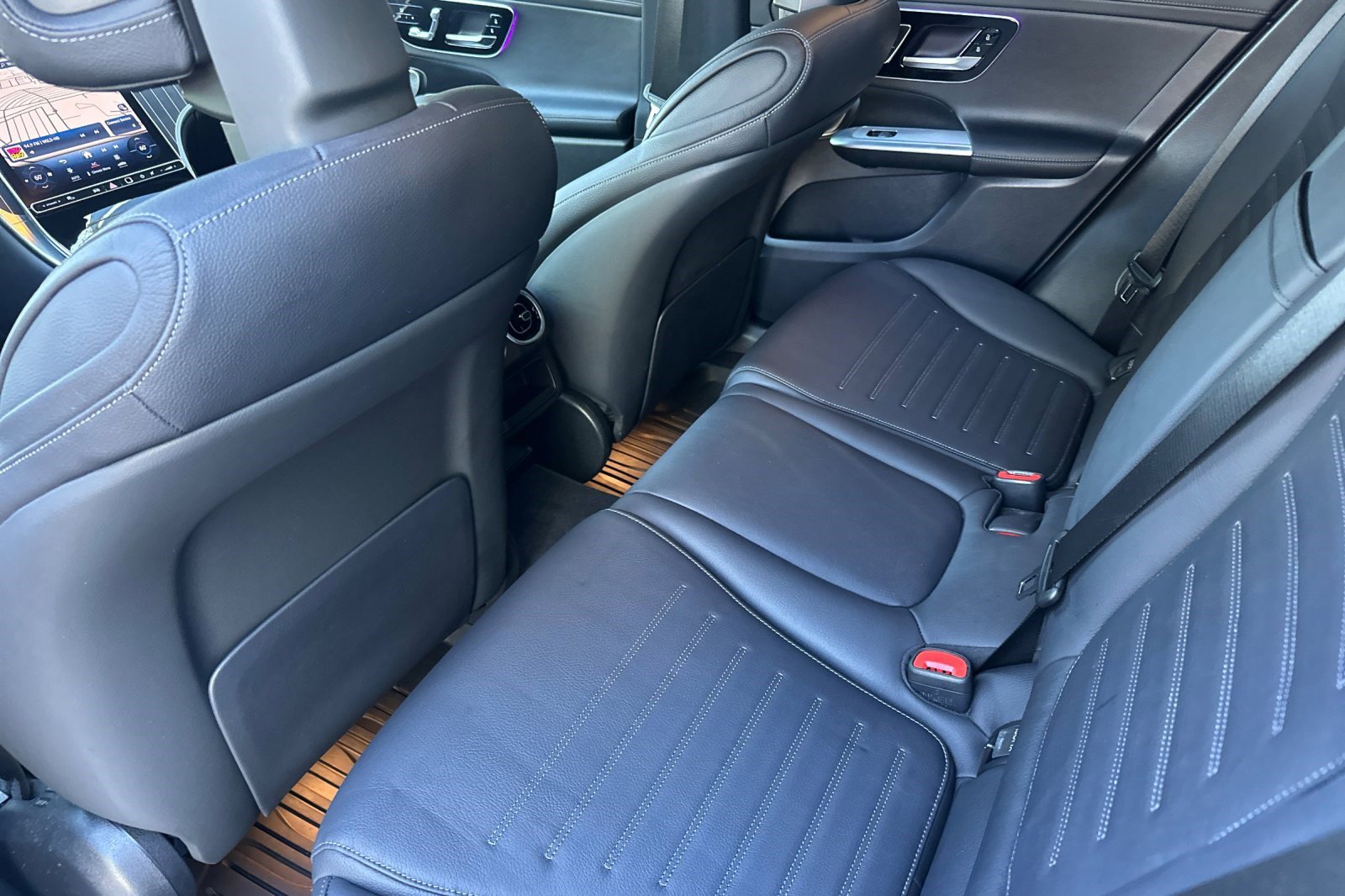 Used 2024 Mercedes-Benz GLC 300 image 15