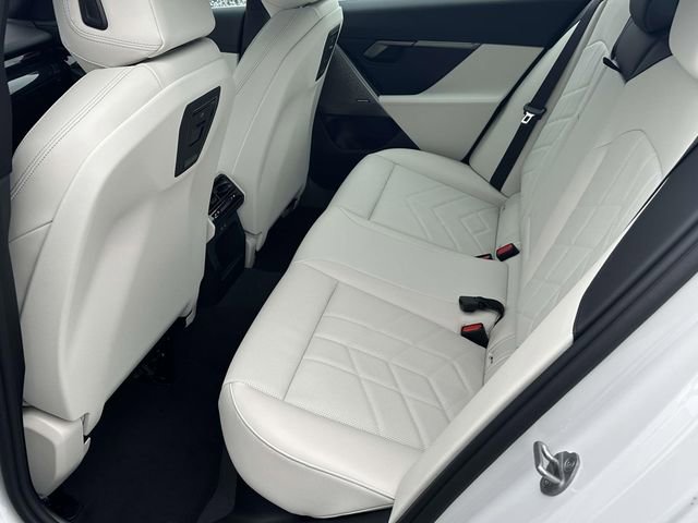 New 2026 BMW 530i xDrive w/ Premium Package image 8