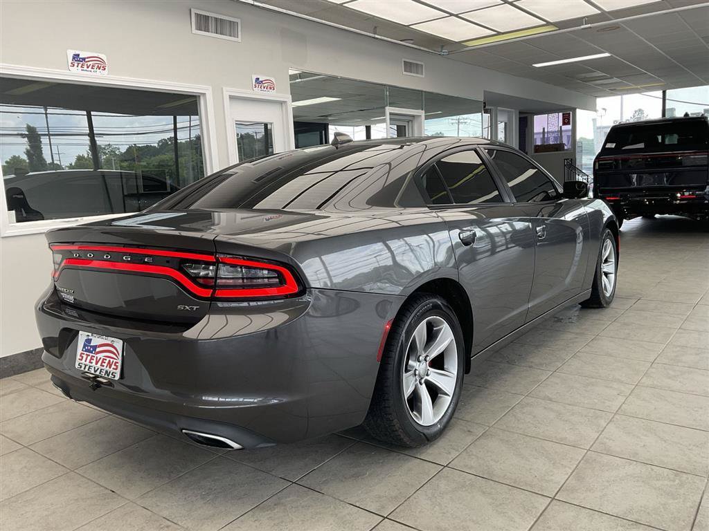 Used 2016 Dodge Charger SXT RWD image 5