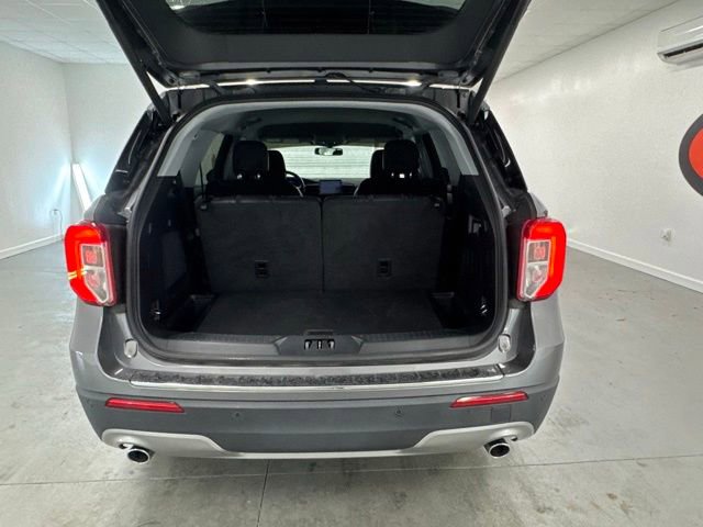 Used 2022 Ford Explorer Limited w/ Equipment Group 301A RWD image 7