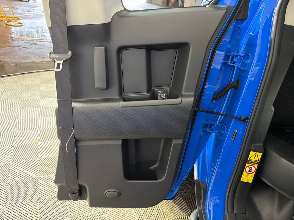 Used 2007 Toyota FJ Cruiser 4WD image 16