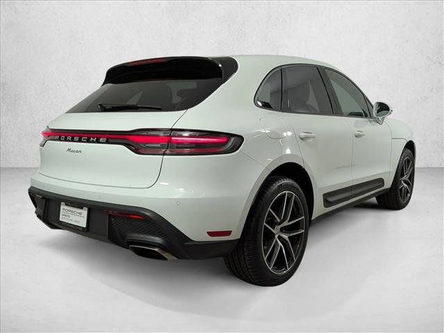 Used 2025 Porsche Macan AWD/4WD image 9