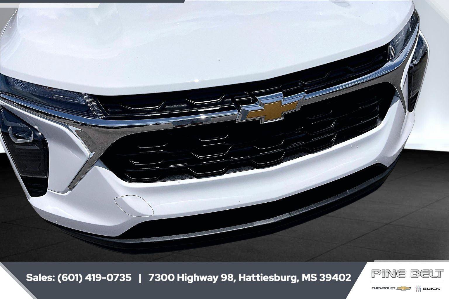 Used 2026 Chevrolet Trax LS w/ LS Convenience Package FWD image 22