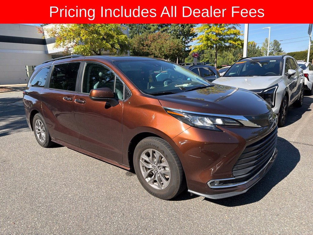 Used 2023 Toyota Sienna XLE