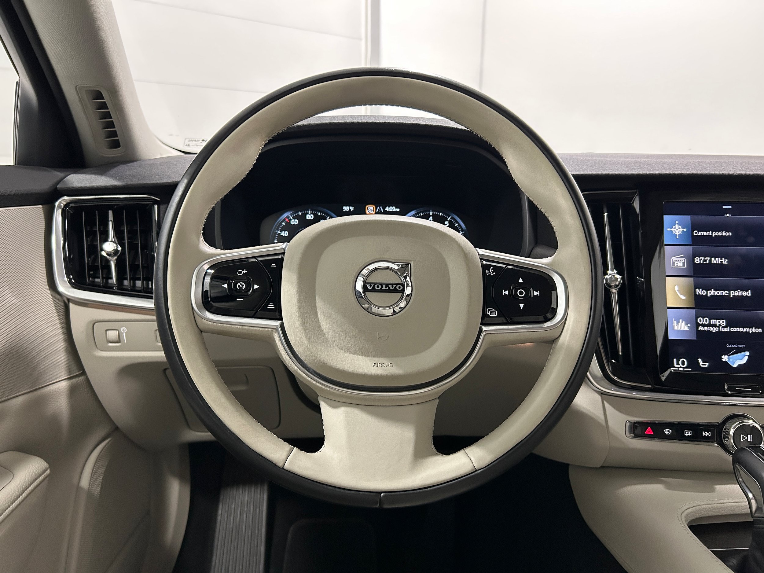Used 2017 Volvo V90 T6 Cross Country AWD/4WD image 12
