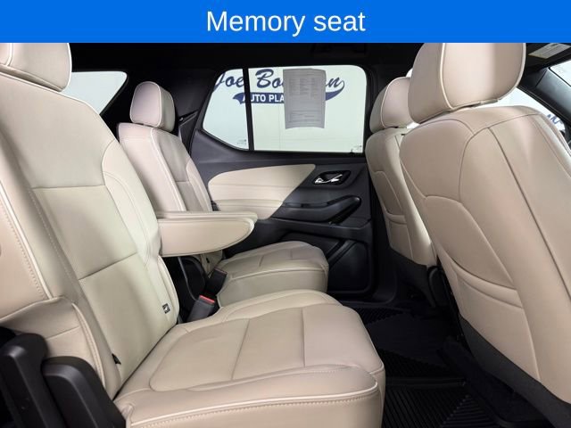 Used 2022 Chevrolet Traverse Premier image 21