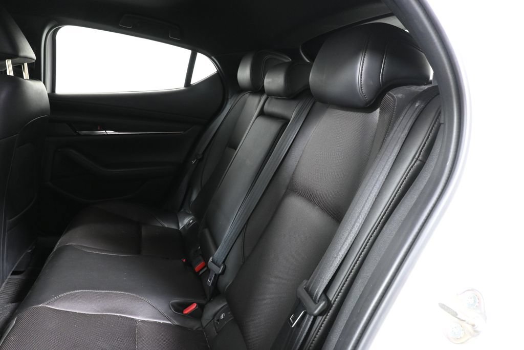 Used 2019 MAZDA MAZDA3 AWD Hatchback w/ Premium Pkg image 6